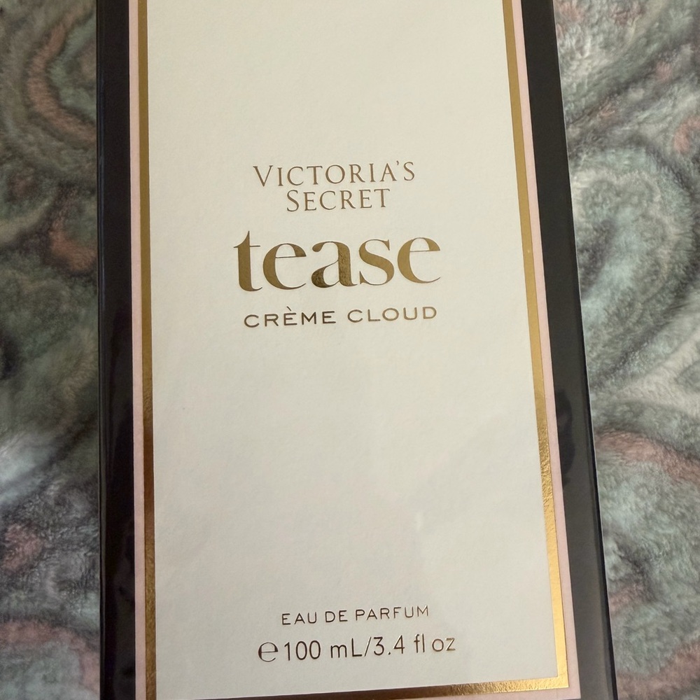 Victoria's Secret Tease Crème Cloud Perfume Box